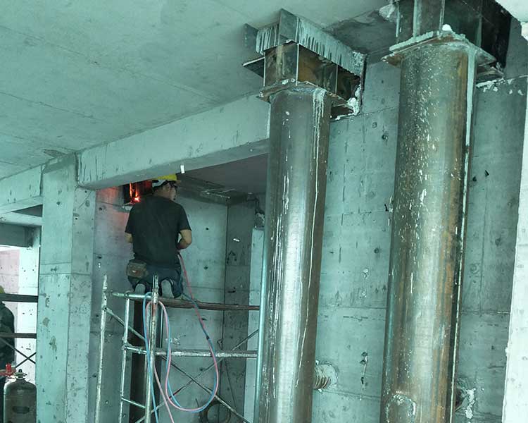 太原某住宅小區剪力牆混凝土置換工程